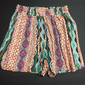 Colorful‎ shorts size medium